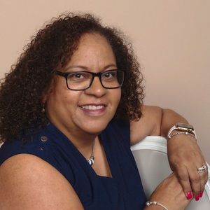 Meet your Posher, Noemi